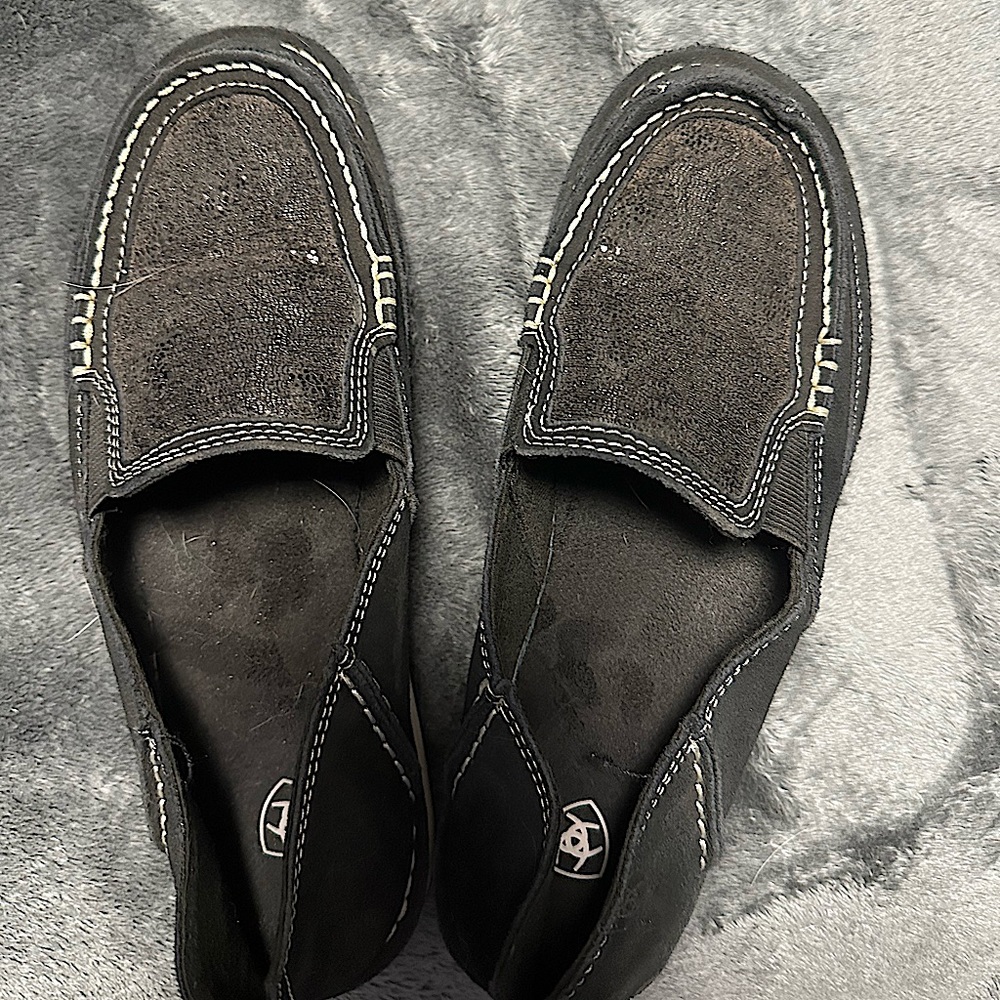 Women’s Ariat Cruisers